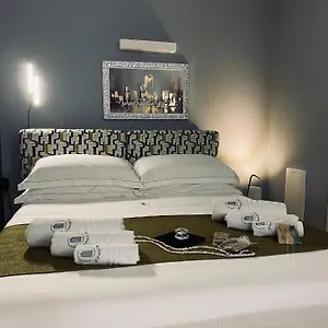 https://le-chicche-del-porto-bleu.hotelitalianriviera.com